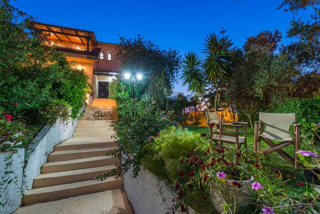 Yiannis Studios Planos Exterior foto